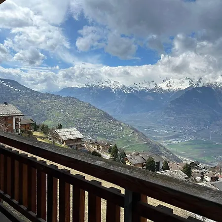 Pleasant With Balcony شقة فييسوناز