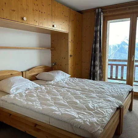 شقة Pleasant With Balcony