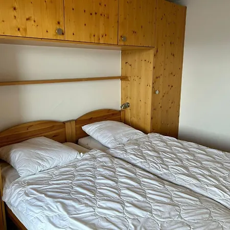 דירה Pleasant With Balcony *